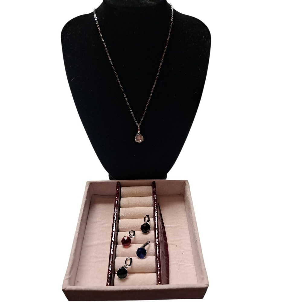 Costume Pendant Necklace With Changeable Pendant Colors.  Black, Red, Blue, Gree
